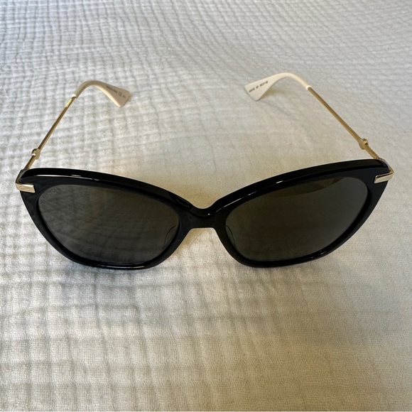 Gucci Black Sunglasses - Picture 2 of 8